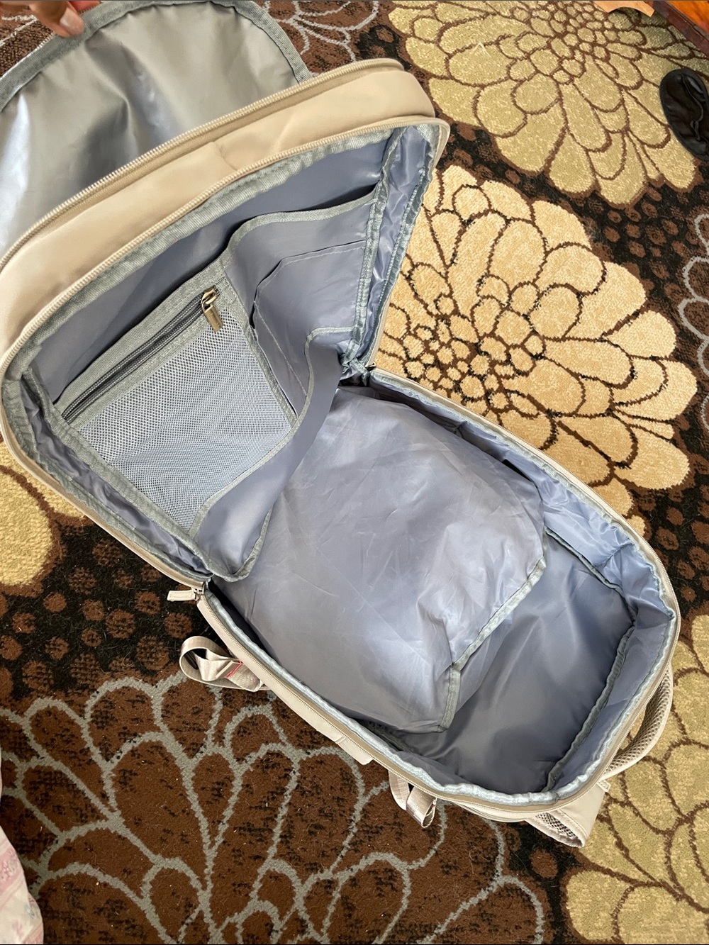 Viral Travel Backpack - Sleek Carry On - Picture 7 of 9